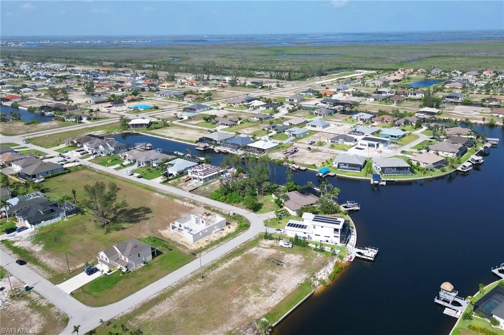 Image 11 of property listing at 3711 NW 9th TER, Cape Coral, FL 33993