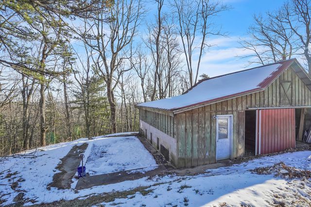 7923 Poor Mountain RD, Bent Mountain, VA 24059