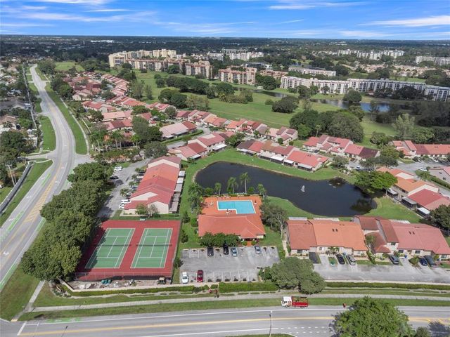 3003 LA MIRAGE Drive 3003, Lauderhill, FL 33319