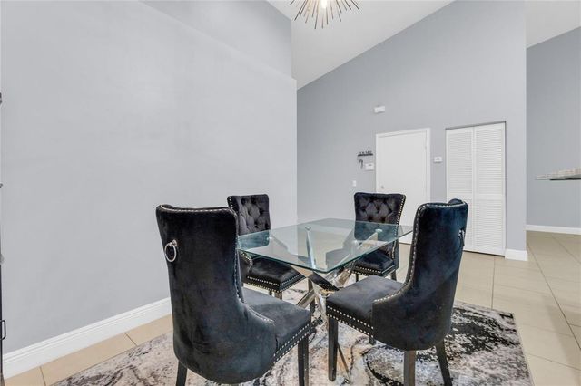 3003 LA MIRAGE Drive 3003, Lauderhill, FL 33319