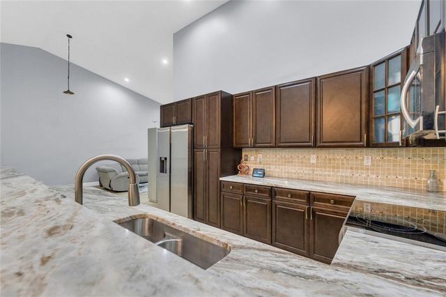 3003 LA MIRAGE Drive 3003, Lauderhill, FL 33319