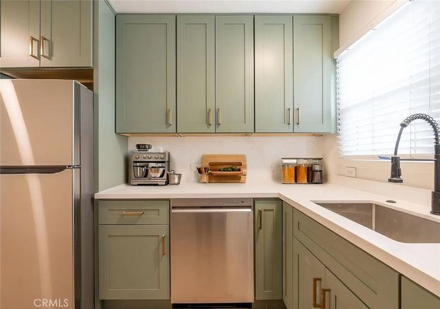 4222 Ventura Canyon, Sherman Oaks, CA 91423