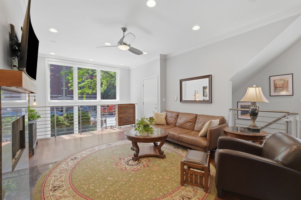 1920 W Diversey Parkway 1, Chicago, IL 60614 — photo 4