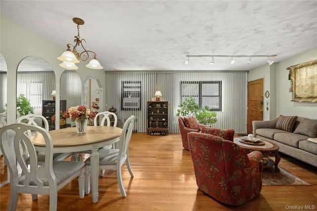 2120 202 Street 1-189, Bayside, NY 11360