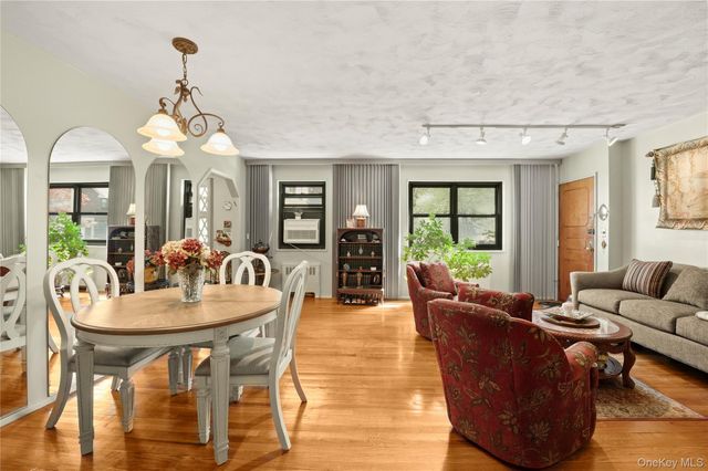 2120 202 Street 1-189, Bayside, NY 11360