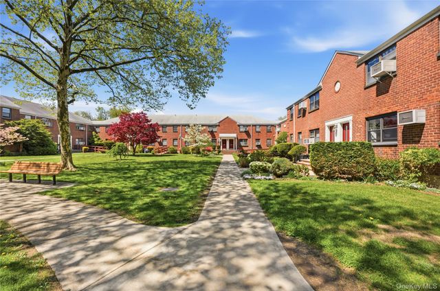 2120 202 Street 1-189, Bayside, NY 11360