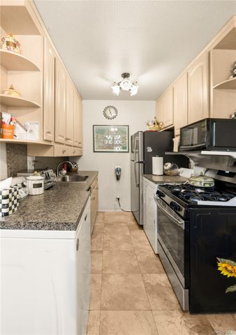 2120 202 Street 1-189, Bayside, NY 11360