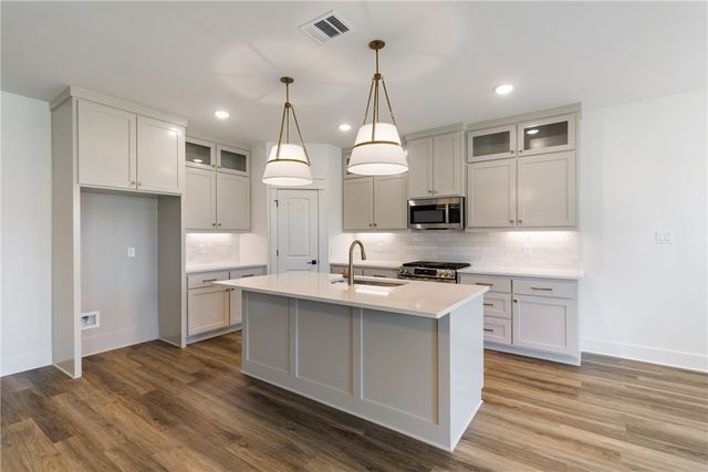 3009 Teller Drive, Bryan, TX 77808
