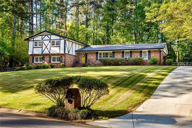 4924 Mountclaire Road, Stone Mountain, GA 30087