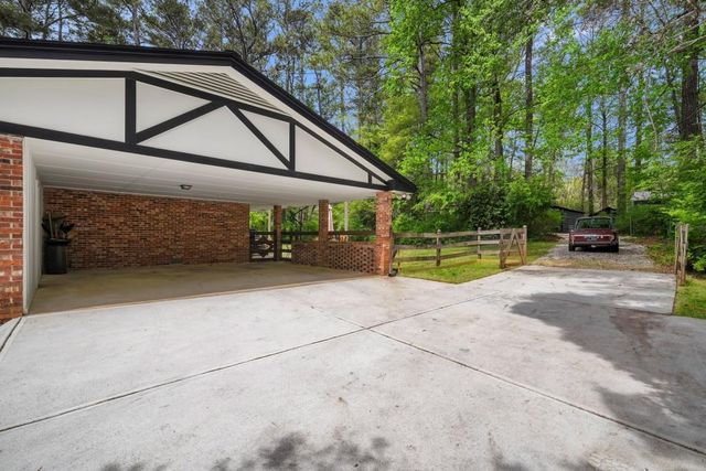 4924 Mountclaire Road, Stone Mountain, GA 30087