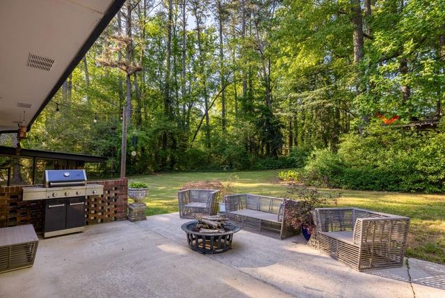 4924 Mountclaire Road, Stone Mountain, GA 30087