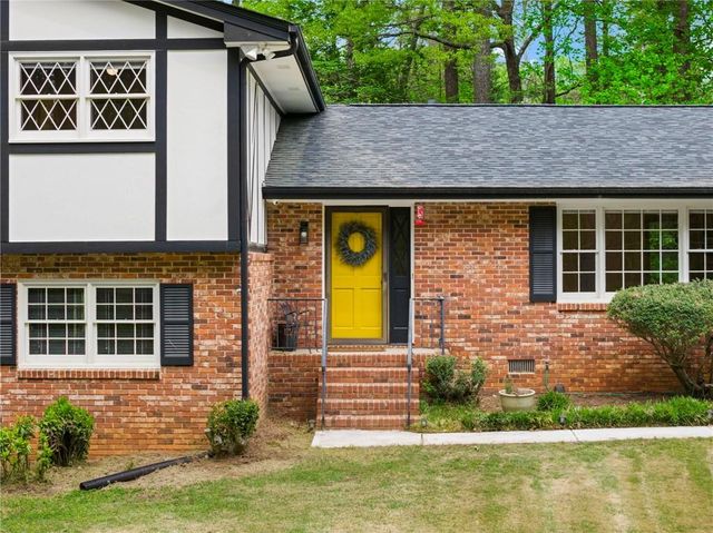 4924 Mountclaire Road, Stone Mountain, GA 30087