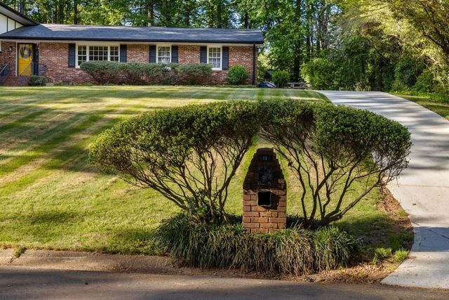 4924 Mountclaire Road, Stone Mountain, GA 30087