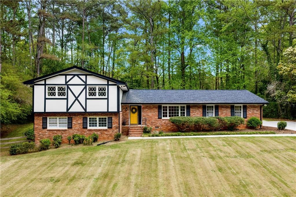 4924 Mountclaire Road, Stone Mountain, GA 30087