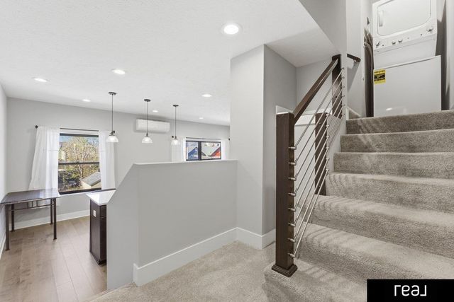 3117 mayberry Plaza, Omaha, NE 68105