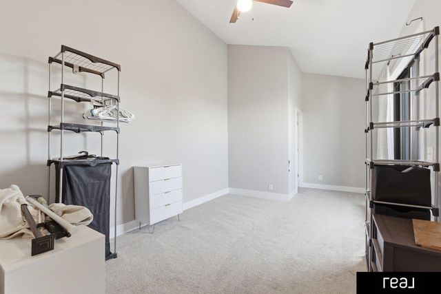 3117 mayberry Plaza, Omaha, NE 68105