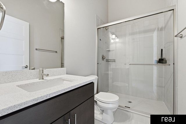 3117 mayberry Plaza, Omaha, NE 68105