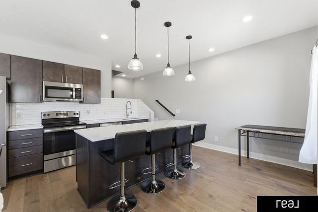3117 mayberry Plaza, Omaha, NE 68105
