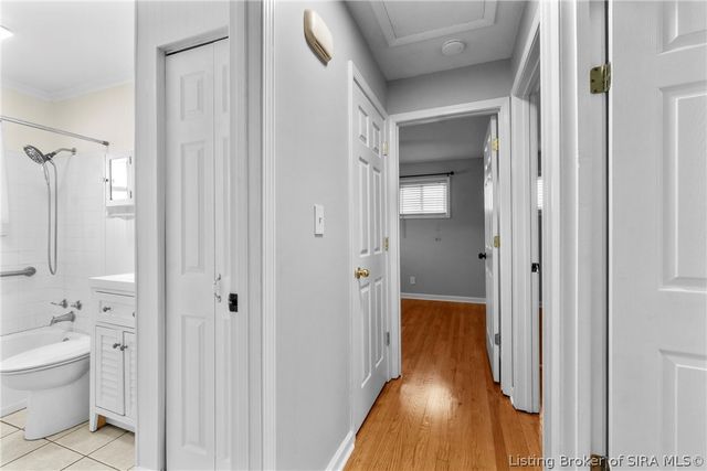 211 Gordon Drive, New Albany, IN 47150