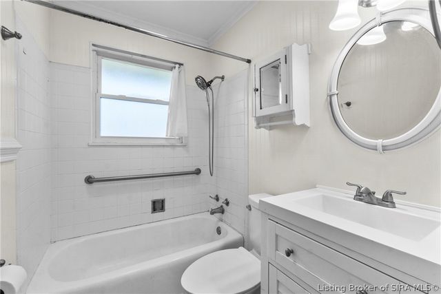 211 Gordon Drive, New Albany, IN 47150