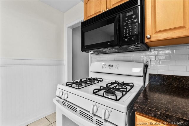 211 Gordon Drive, New Albany, IN 47150