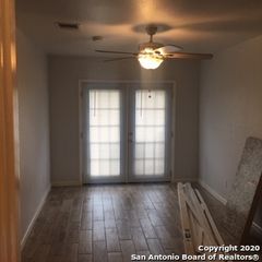 107 sterling, San Antonio, TX 78220
