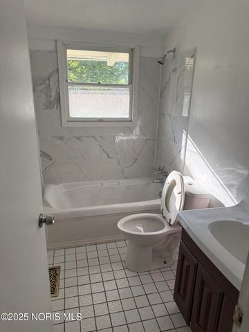 3333 E Lincolnshire Boulevard, Toledo, OH 43606