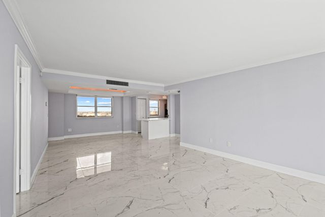 5200 N Flagler Drive 1404, West Palm Beach, FL 33407