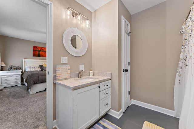 231 N 182 W, Valparaiso, IN 46385