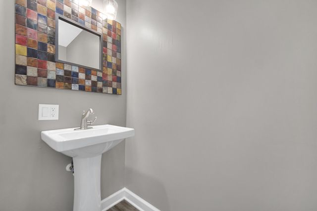 231 N 182 W, Valparaiso, IN 46385