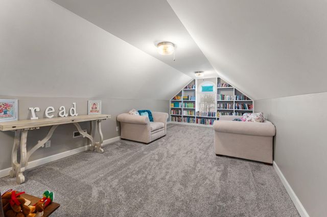 231 N 182 W, Valparaiso, IN 46385