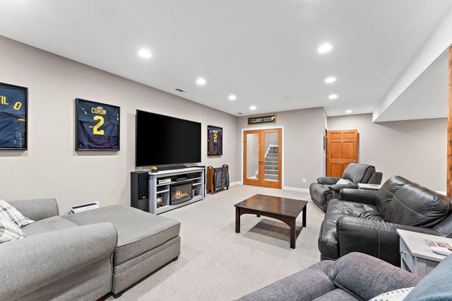 231 N 182 W, Valparaiso, IN 46385