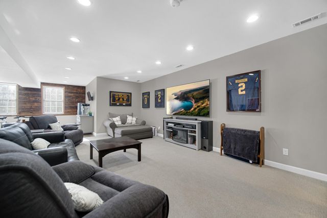 231 N 182 W, Valparaiso, IN 46385