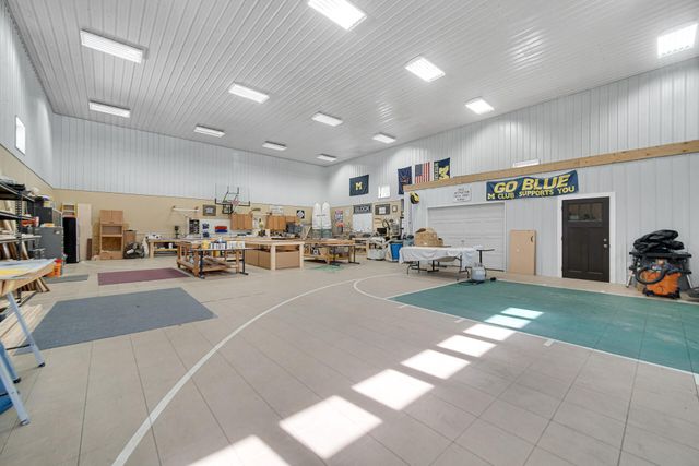 231 N 182 W, Valparaiso, IN 46385