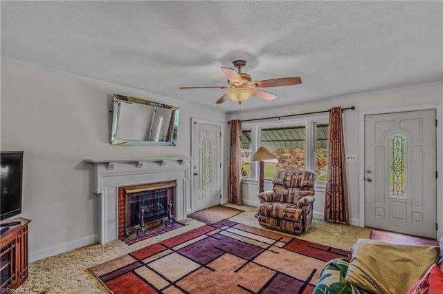 2252 Wards Gap Road, Mount Airy, NC 27030