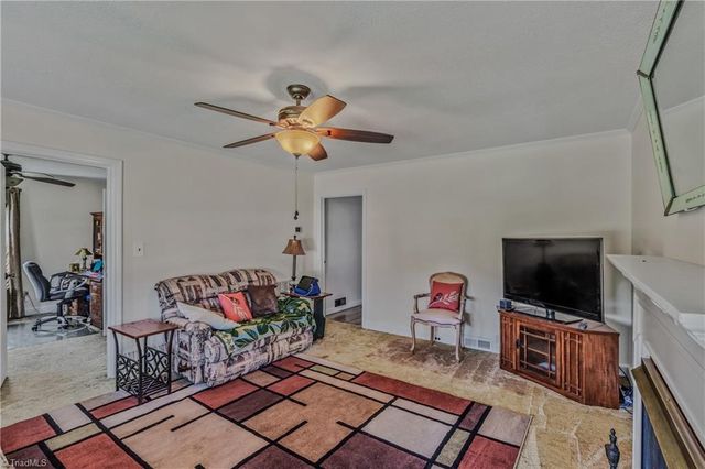 2252 Wards Gap Road, Mount Airy, NC 27030