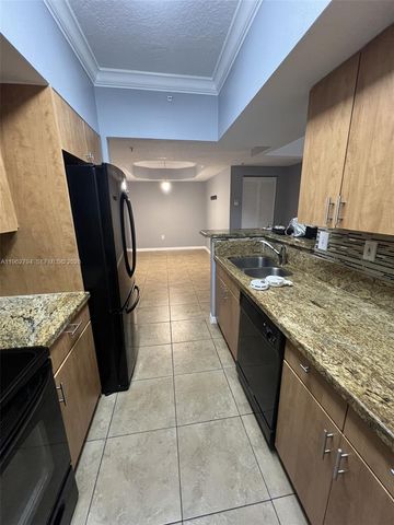 231 SW 116th Ave 19202, Pembroke Pines, FL 33025