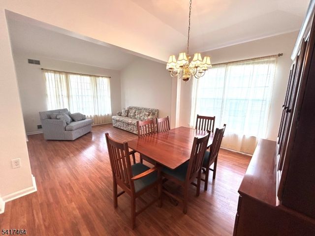 41 Victoria Dr, White Twp., NJ 07823