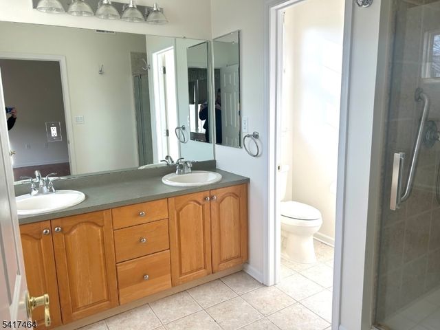 41 Victoria Dr, White Twp., NJ 07823