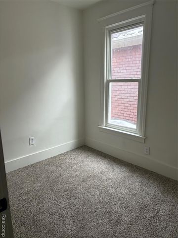 242 E Euclid Street, Detroit, MI 48202