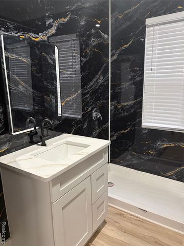 242 E Euclid Street, Detroit, MI 48202