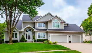 14092 Lake Pointe Drive, Clive, IA 50325