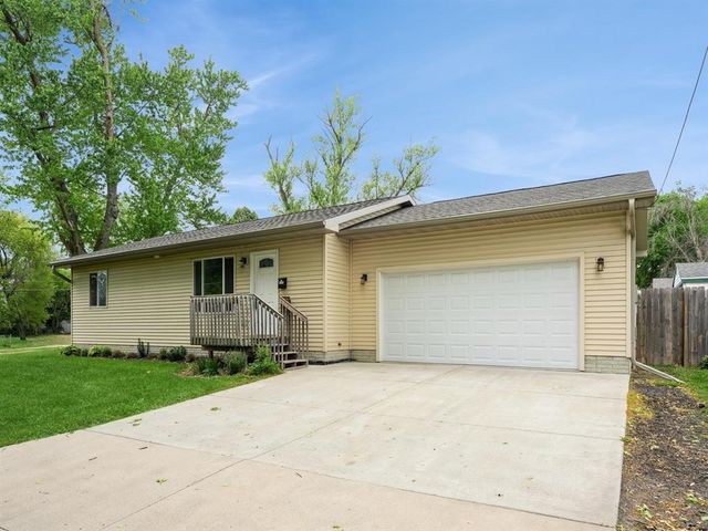 6205 SW 12th Street, Des Moines, IA 50315