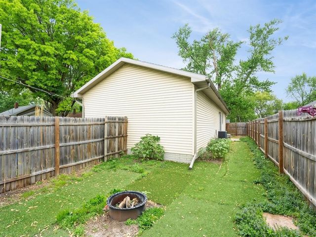 6205 SW 12th Street, Des Moines, IA 50315