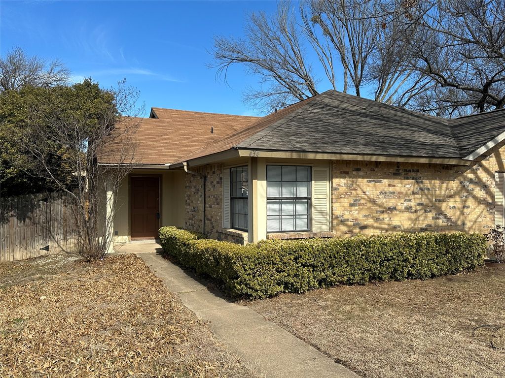 434 Pogue Street, Cedar Hill, TX 75104