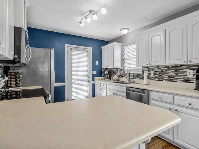 214 Cool Water Court, Boiling Springs, SC 29316