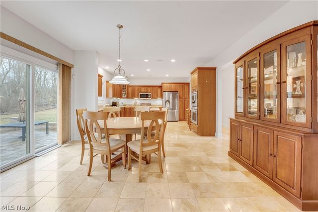 38595 Flanders Drive, Solon, OH 44139