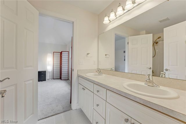 38595 Flanders Drive, Solon, OH 44139