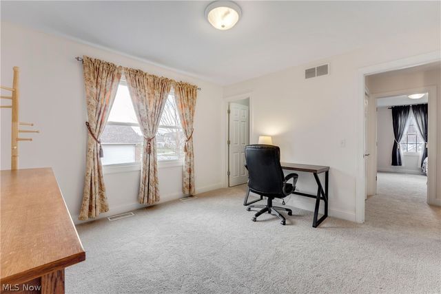 38595 Flanders Drive, Solon, OH 44139