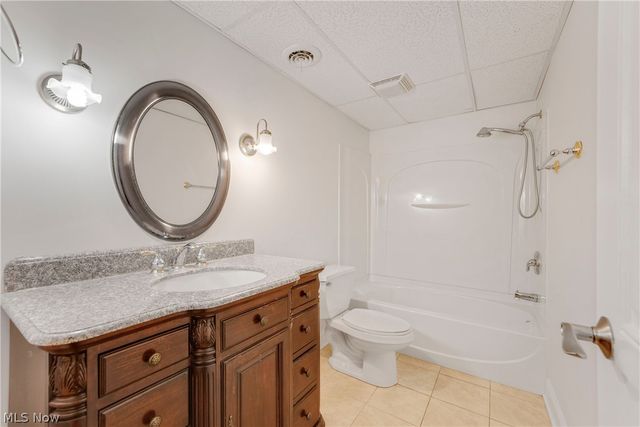 38595 Flanders Drive, Solon, OH 44139